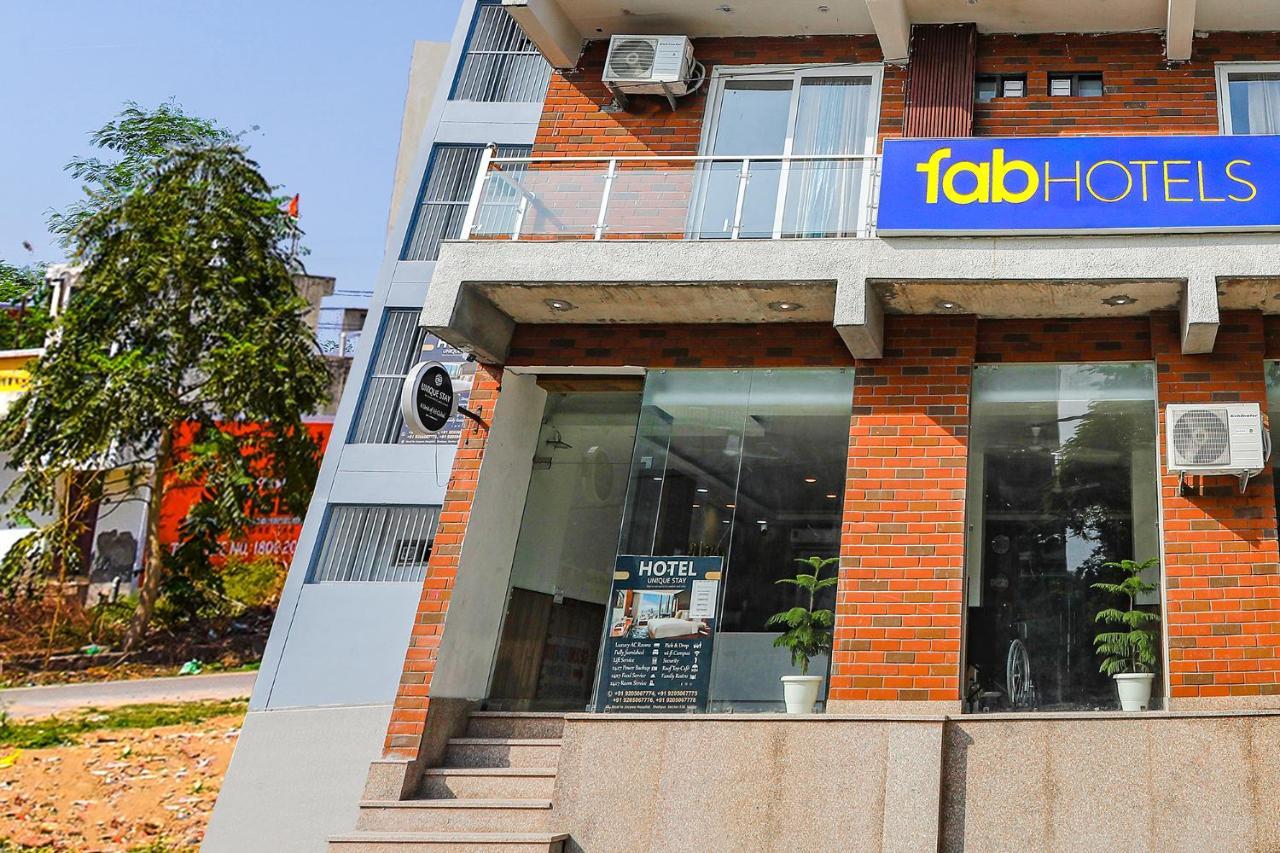 Fabhotel Unique Stay Noida Exteriör bild
