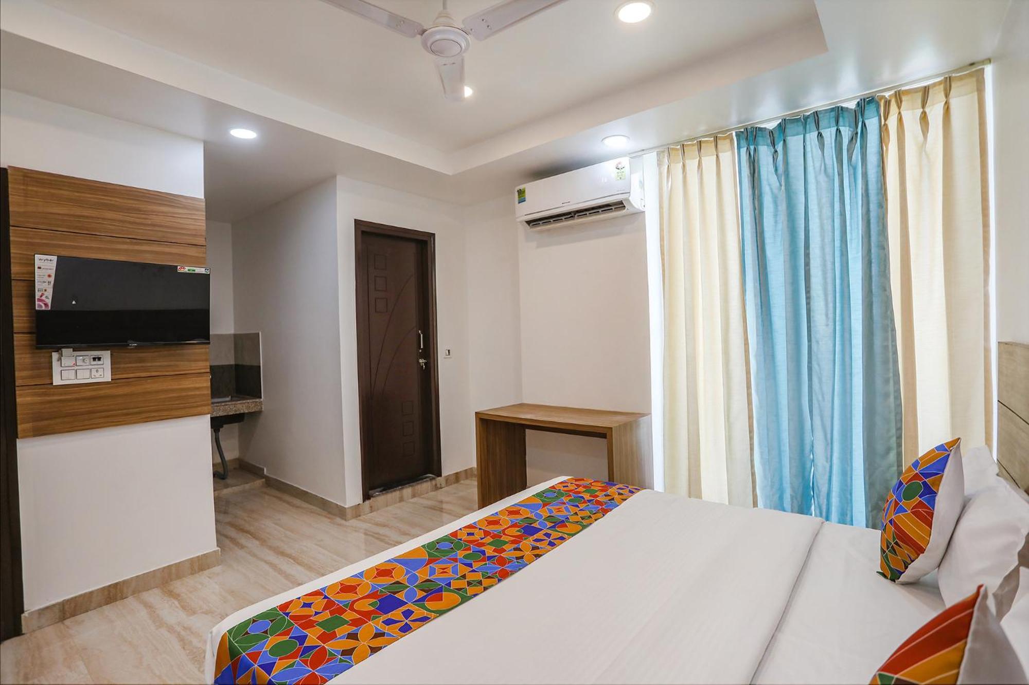 Fabhotel Unique Stay Noida Exteriör bild