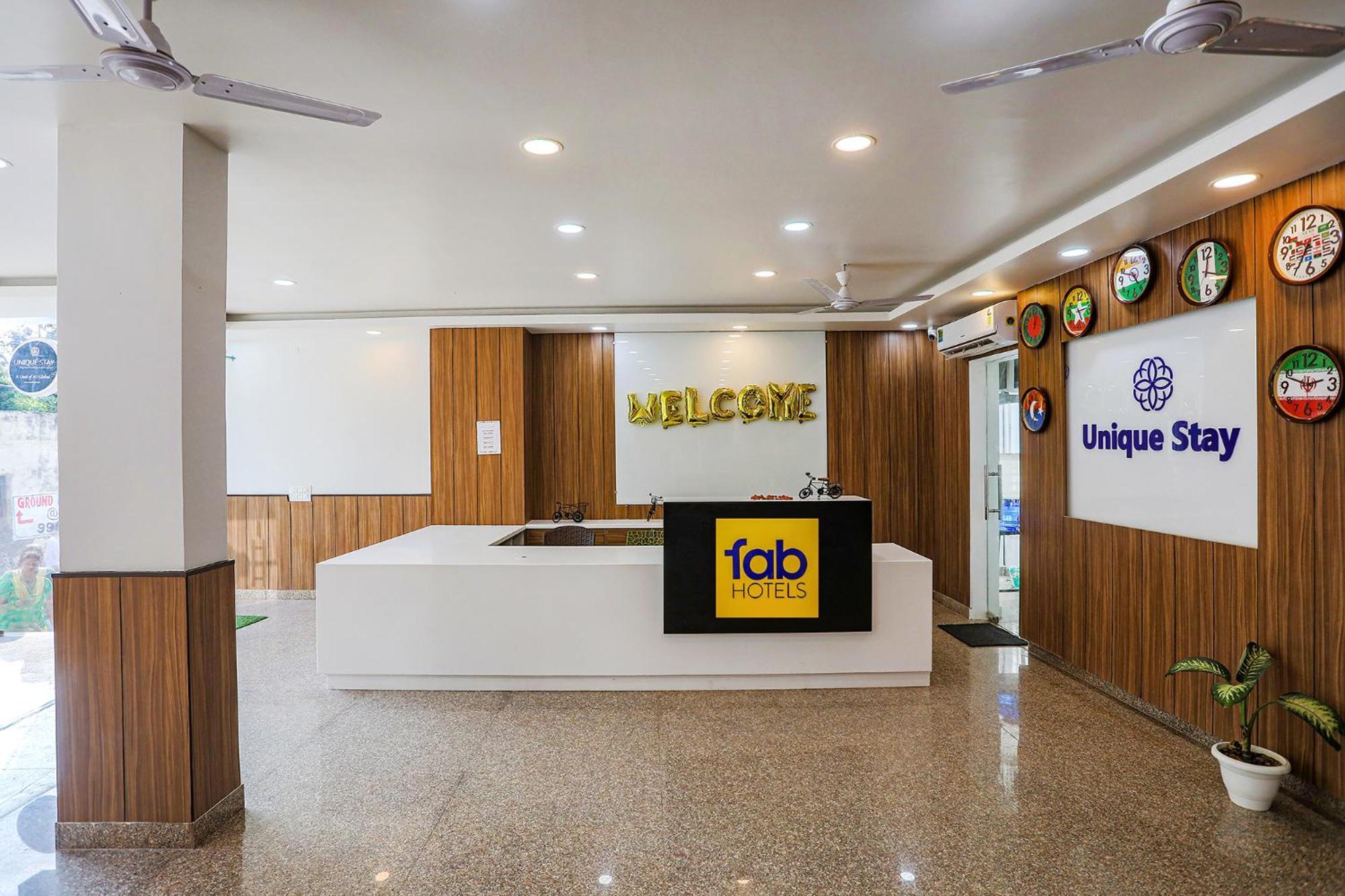 Fabhotel Unique Stay Noida Exteriör bild