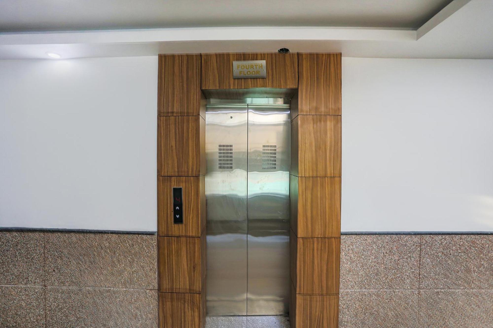 Fabhotel Unique Stay Noida Exteriör bild