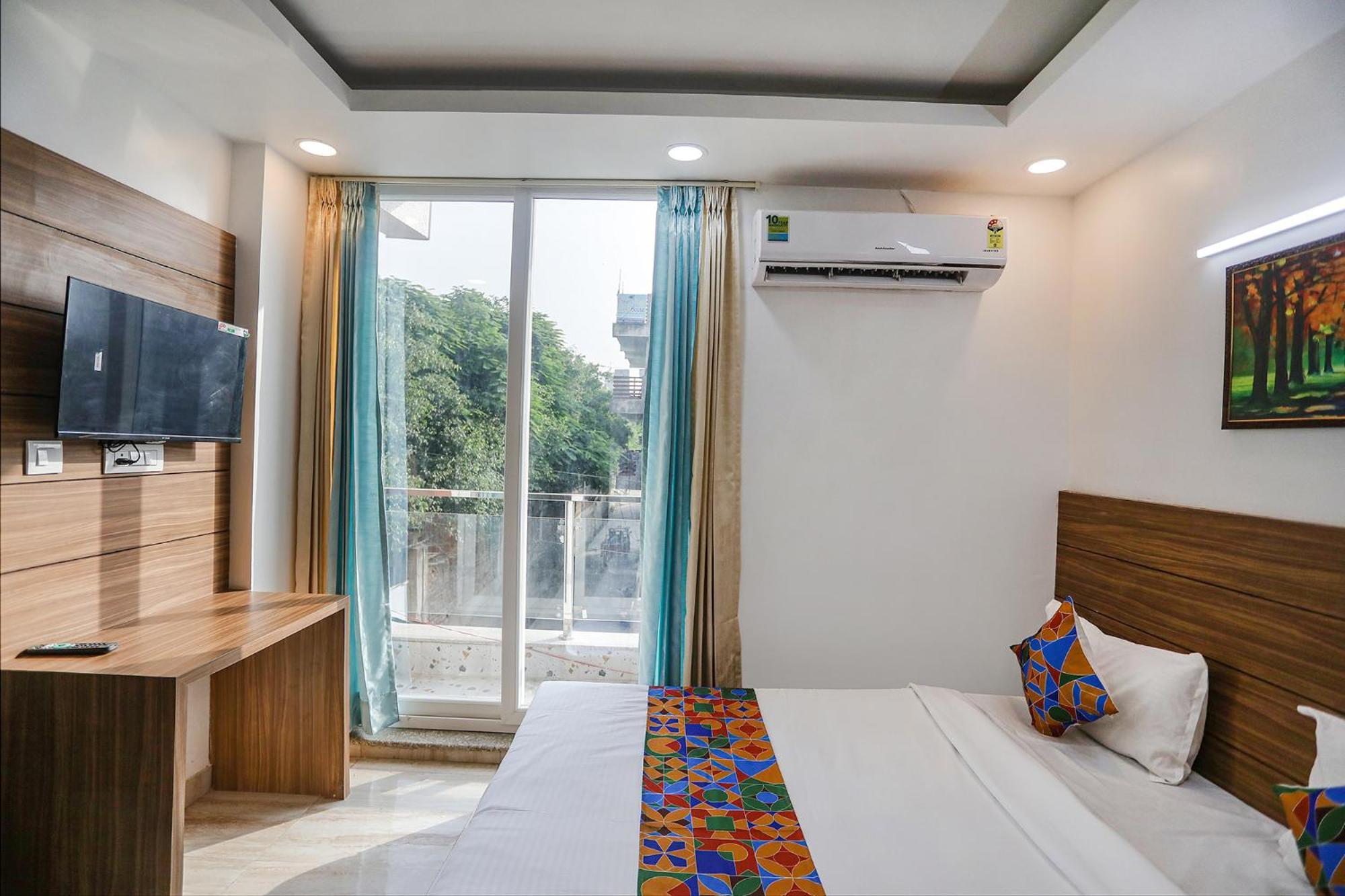 Fabhotel Unique Stay Noida Exteriör bild